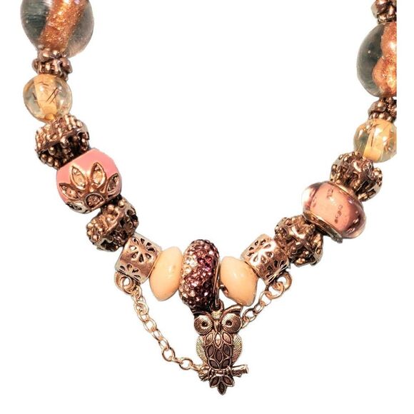 Hand Crafted Beaded bracelet 8 1/2" - Picture 2 of 10